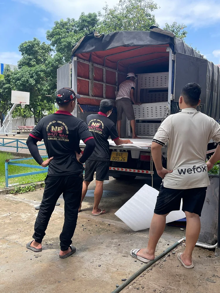 dịch vụ bốc xếp hàng hóa chuyên nghiệp tận tâm 
