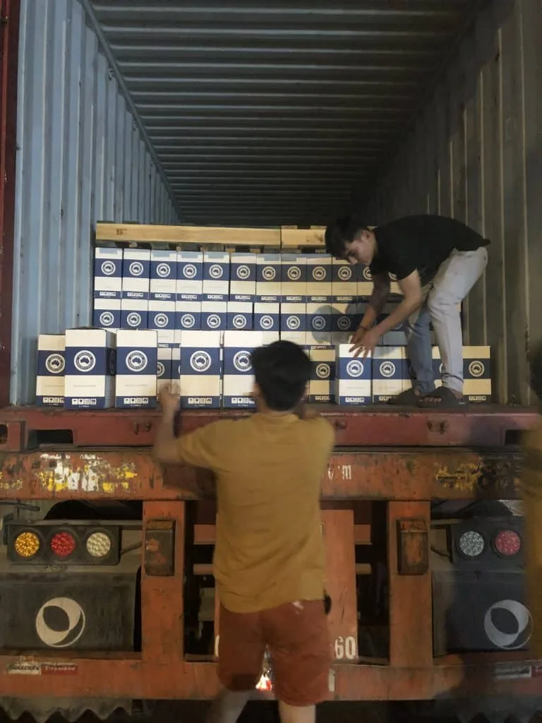 bốc xếp hàng hóa container ở Đồng Nai