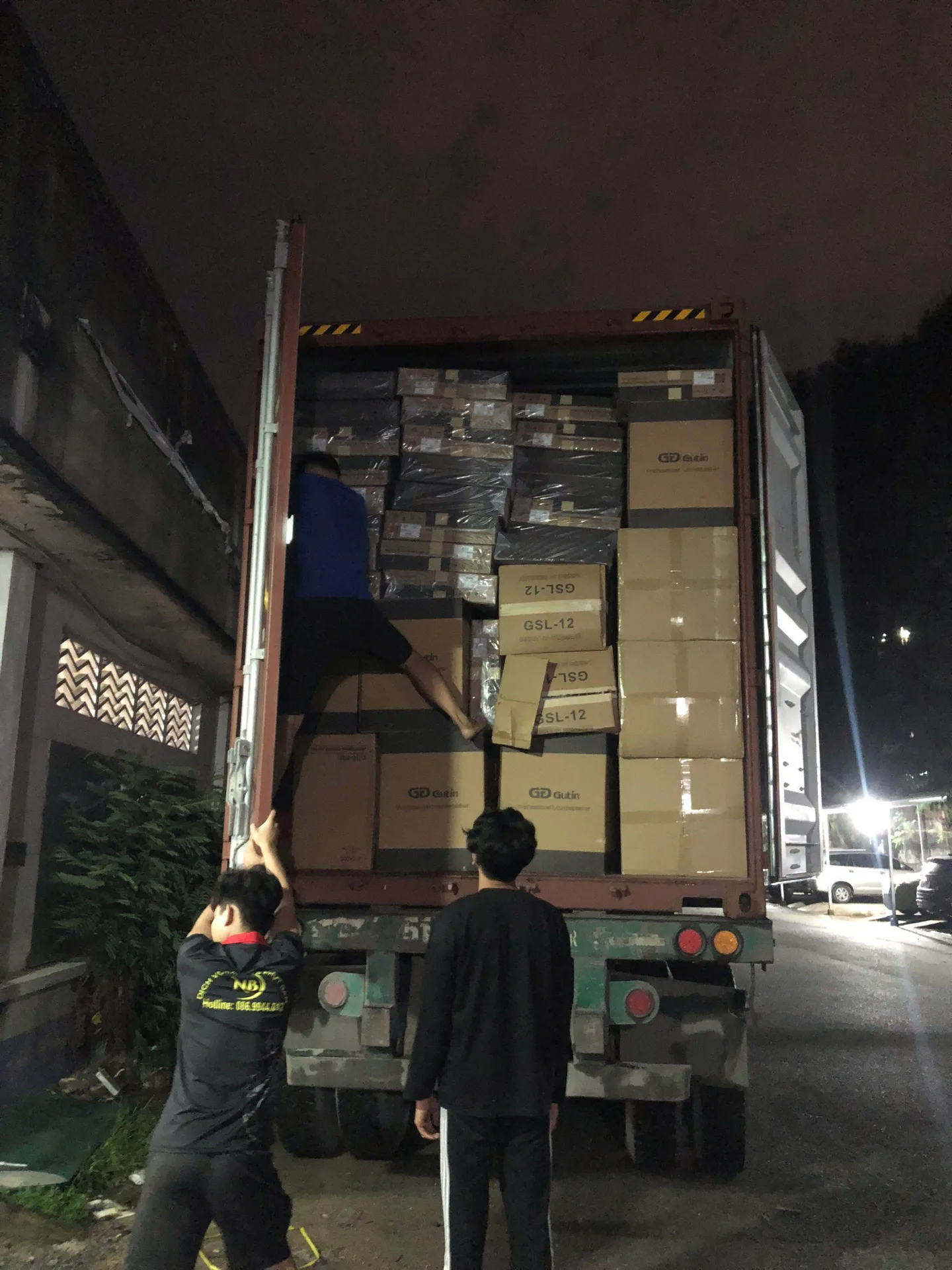 Dịch vụ bốc xếp hàng hóa giá rẻ